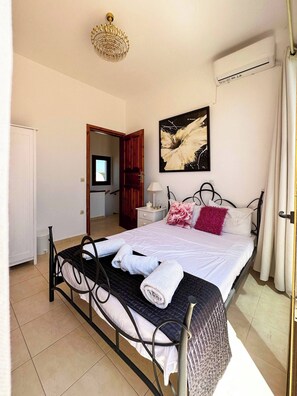 House, 3 Bedrooms, Balcony, Garden View | 3 bedrooms - Blue Vibes House Rethymno (Mylopotamos)