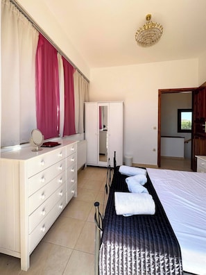 House, 3 Bedrooms, Balcony, Garden View | 3 bedrooms