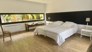 4 chambres, fer et planche Ă repasser, lit parapluie, accĂšs Internet