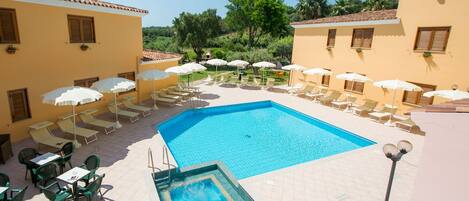 Piscina a l'aire lliure