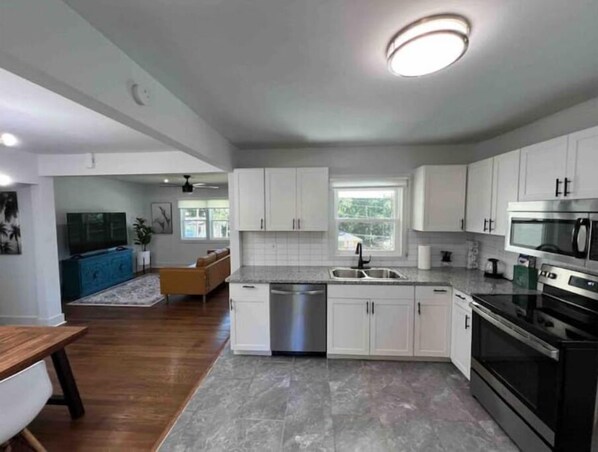 Fridge, oven, dishwasher