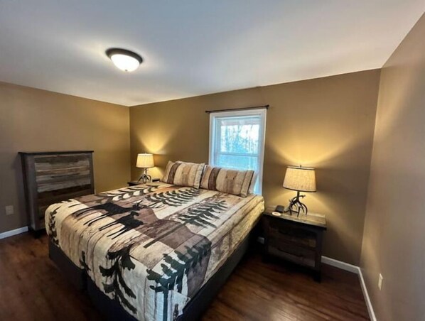 3 bedrooms, iron/ironing board, free WiFi, bed sheets