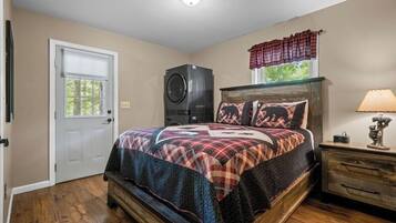 3 bedrooms, iron/ironing board, free WiFi, bed sheets
