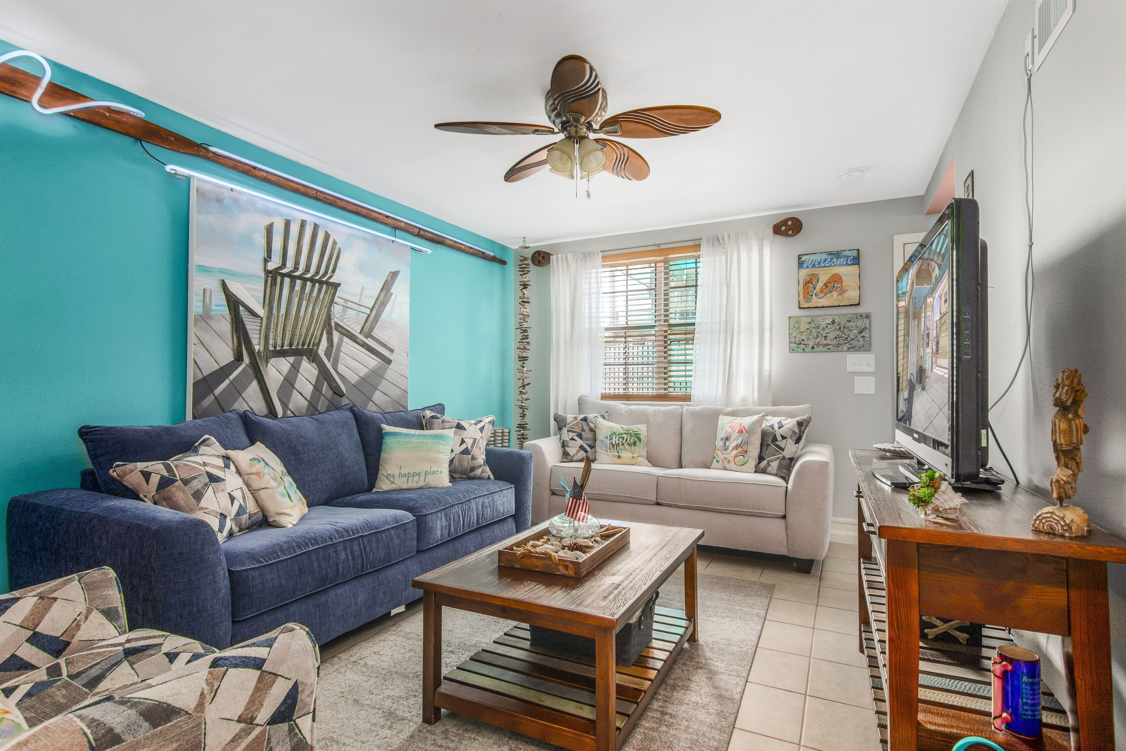Cozy 2 Bedroom Home with Gated Patio