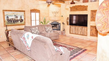 Luxury House, 6 Bedrooms, Non Smoking, Private Pool | Living area | LED TV, Netflix, Hulu, streaming services