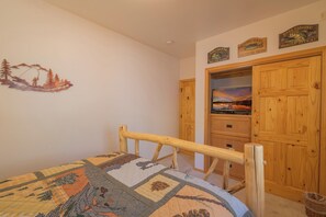 Basic-Ferienhütte | 4 Schlafzimmer, kostenloses WLAN