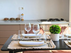 Apartment, 1 Bedroom, Balcony, Ocean View | Dining