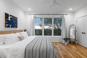 Bügeleisen/Bügelbrett, Reisekinderbett, kostenloses WLAN, Bettwäsche