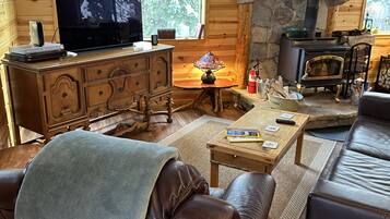 Smart TV, table tennis, books