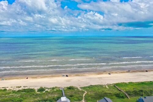 Beautiful beach house on the Bay