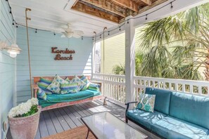 Terrace/patio - One Block to the beach (Carolina Beach)