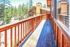 Basic Cabin | Terrace/patio