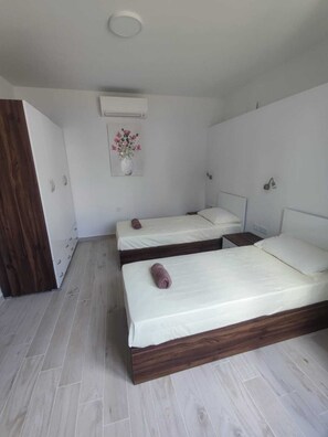 3 Schlafzimmer, Bügeleisen/Bügelbrett, WLAN, Bettwäsche