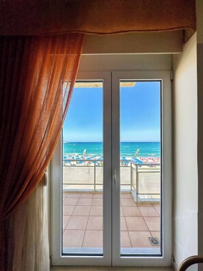 Apartment, 2 Schlafzimmer, Balkon, Meerblick | Innenbereich