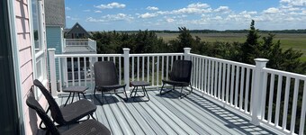 Peaceful South Bowers Beach Pink Firehouse near DE Turf with amazing views