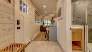 Interior - Creekside Insbrook New (Whistler)
