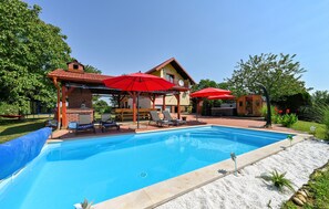 Beheizter Pool