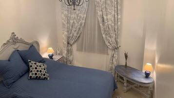 3 Schlafzimmer, Schreibtisch, Bügeleisen/Bügelbrett, Reisekinderbett