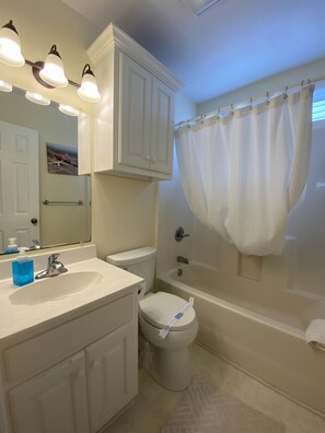 Towels - Rosie's Place - B21 is just like home! 🛺 (Myrtle Beach)