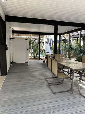 Outdoor dining - Rosie's Place - B21 is just like home! 🛺 (Myrtle Beach)
