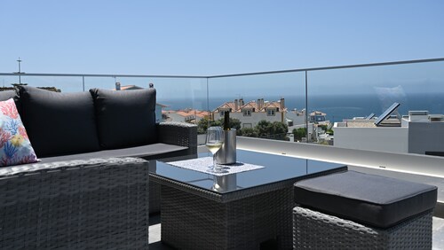 Luxuriöse Villa mit Meerblick und privatem Pool