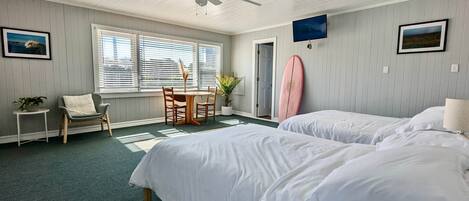 Iron/ironing board, WiFi, bed sheets