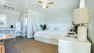 Fer et planche Ă repasser, Wi-Fi, draps fournis