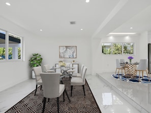 Dining - Welcome to the peaceful beautiful North bay village island.  (North Bay Village)