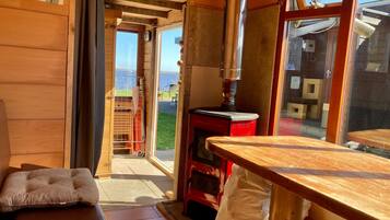 Chalet, 2 Bedrooms, Patio, Garden View | Interior