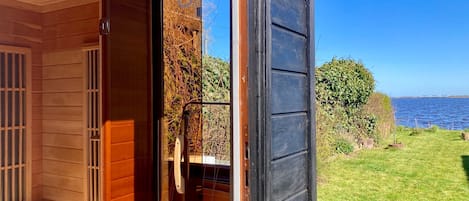 Chalet, 2 chambres, patio, vue jardin | Enceinte de l’hébergement