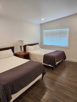 Family Room | Desk, free WiFi, bed sheets