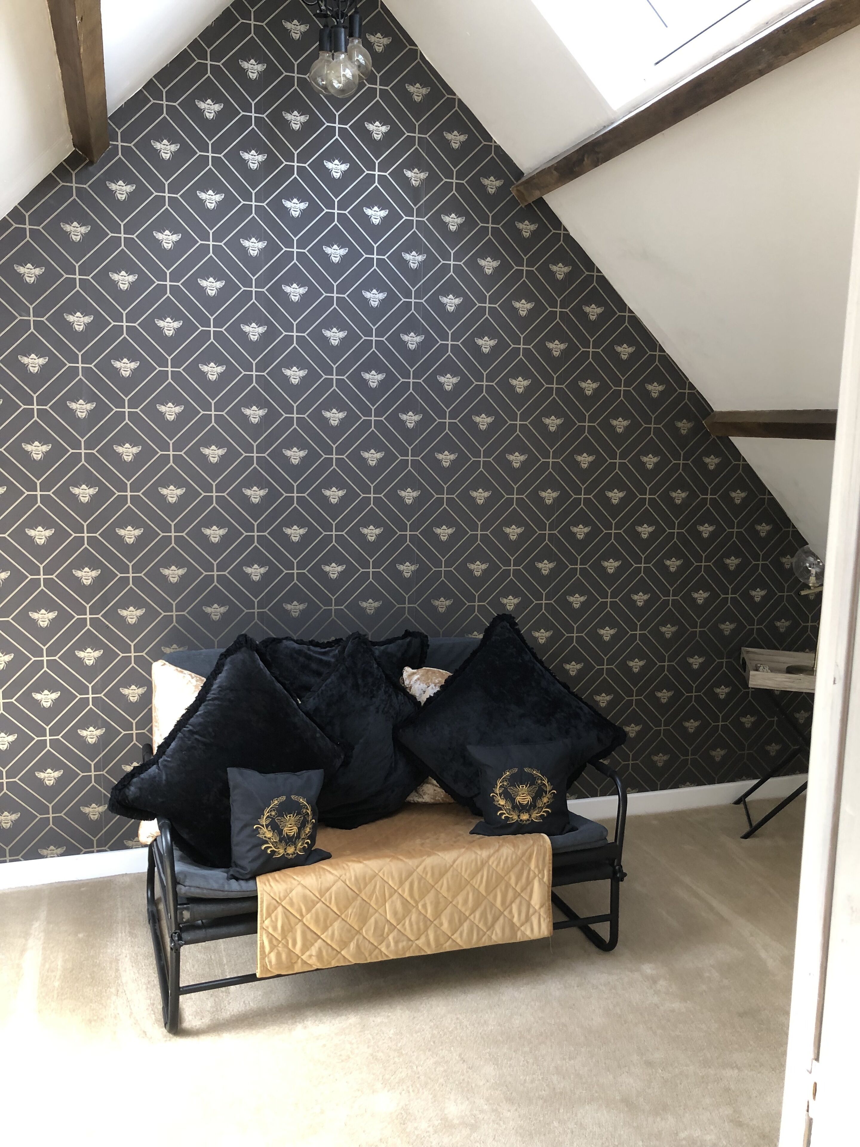 أغطية فراش متميزة وبديكورات فريدة لكل غرفة وطراز فريد لكل وحدة