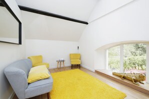 Premium bedding, individually decorated, individually furnished - Lanehead Old School (Bishop Auckland)