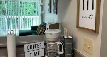 Chic 2 Bed Apartment: Patio Oasis & Workspace!