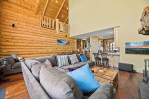 Basic Cabin | Living area - Coyote Flat (Big Bear Lake)