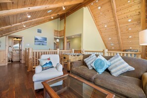 Basic Cabin | 5 bedrooms, free WiFi - Coyote Flat  (Big Bear Lake)