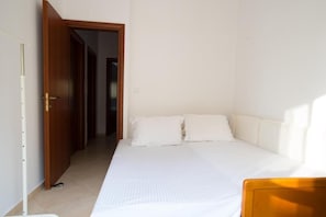 4 bedrooms - Octopus House 1 min From the Beach of Nikiti (Sithonia)