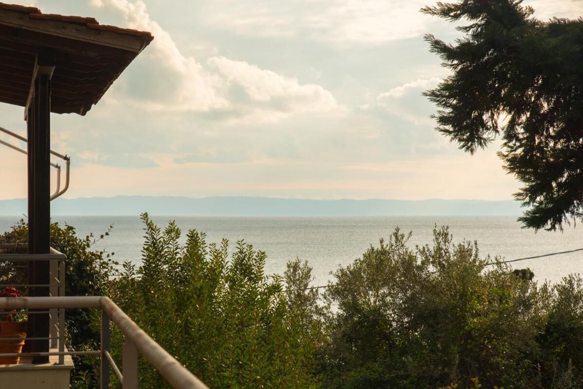 House, 4 Bedrooms, Balcony | Pantai | Pantai berhampiran 