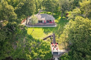 Exterior - Lake Front|PaddleBoards|Dock|Remodeled|Sleeps12 (Alexandria)