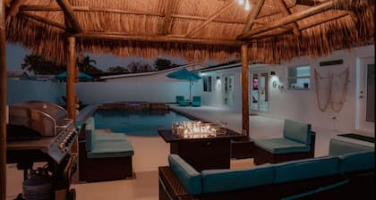 Maggie Home In Kendall - Pool And Tiki Bar