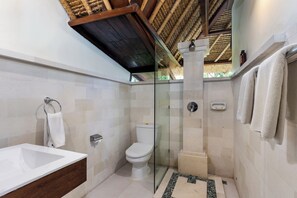 Villa, 4 Schlafzimmer, Raucher, eigener Pool | Badezimmer