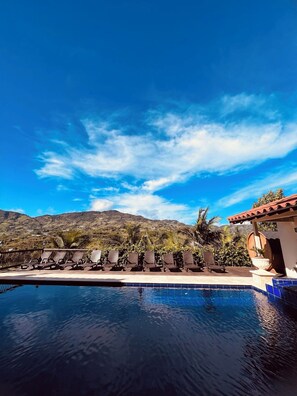 Outdoor pool - 1714 Hotel Boutique Peñol- Guatapé. (El Peñol)