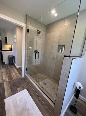 Shower - The Lake House (Marshall)