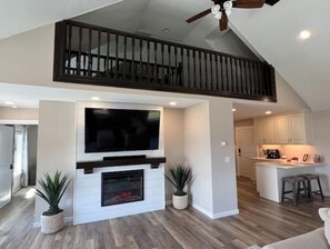 Interior - The Lake House (Marshall)