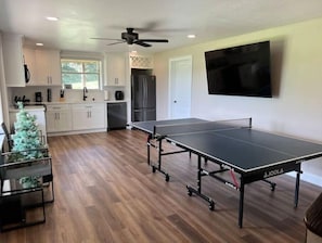 Games room - The Lake House (Marshall)