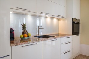 Apartamento, 2 quartos, sacada | Parte interna