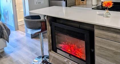 Cute n Cozy Luxury Suite and Okanagan Lake front access