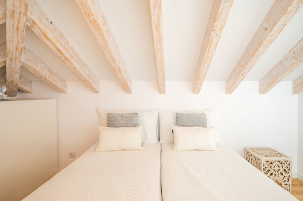 3 Schlafzimmer, Schreibtisch, Bügeleisen/Bügelbrett, Internetzugang
