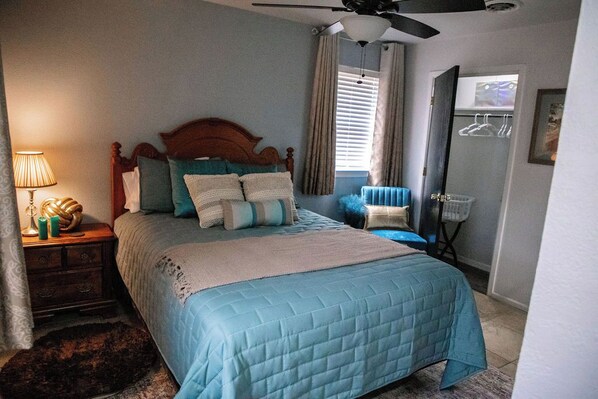 3 bedrooms, free WiFi, bed sheets - LET D'S COZY COTTAGE #2 PROVIDE YOU A COMFORTABLE STAY IN BIG SPRING, TEXAS!!! (Big Spring)