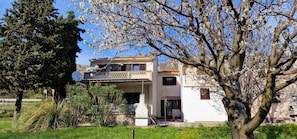 House, 3 Bedrooms, Balcony, Garden View | Front of property